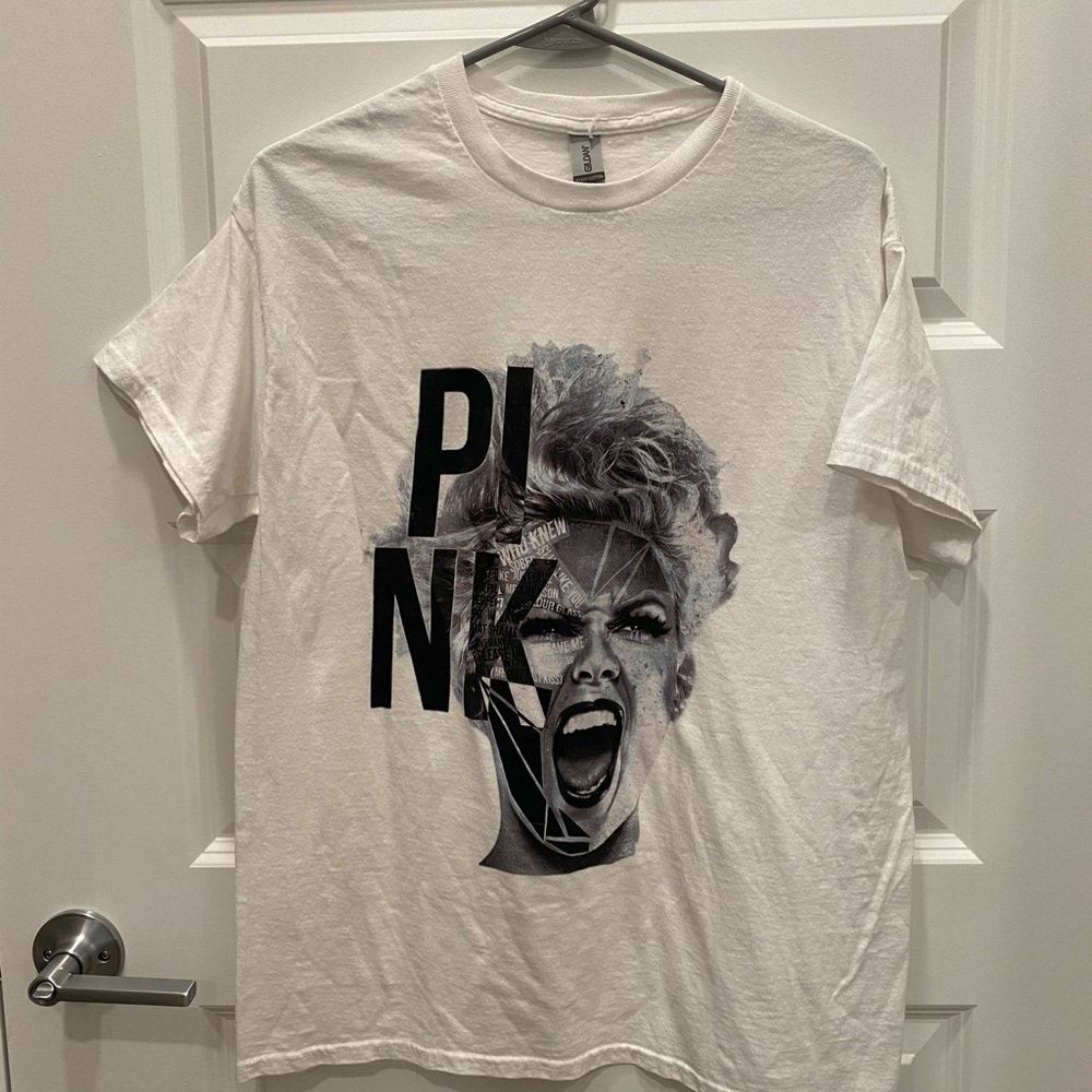 PINK Graphic Tee